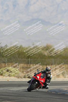 media/Oct-30-2025-Racers Edge (Thu) [[dabbdaf680]]/3-B Group/Session 2 Turn 2/